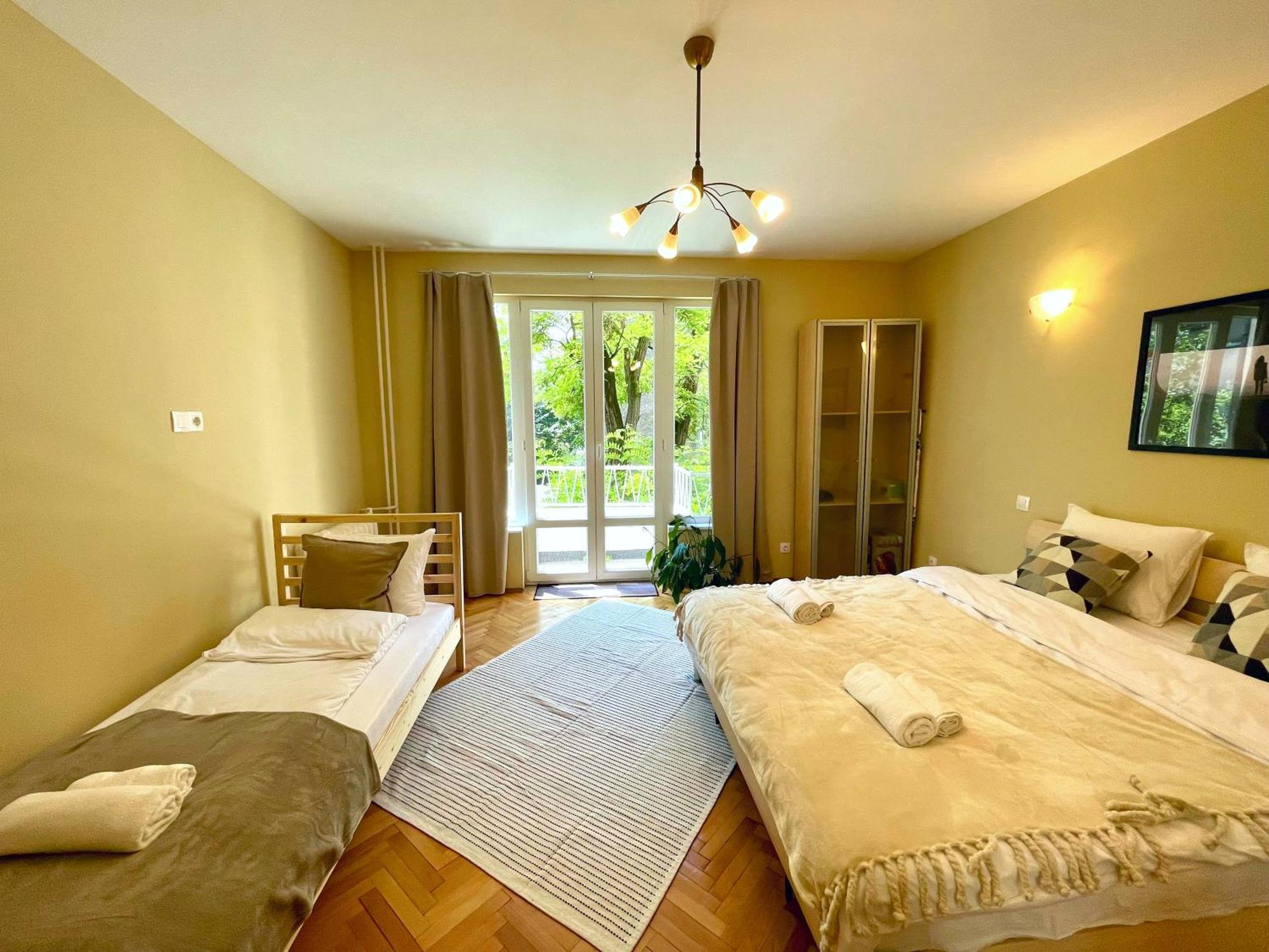 Bohemian Bright & Calm 2Br - Top Center - Private Balcony Sofia Buitenkant foto